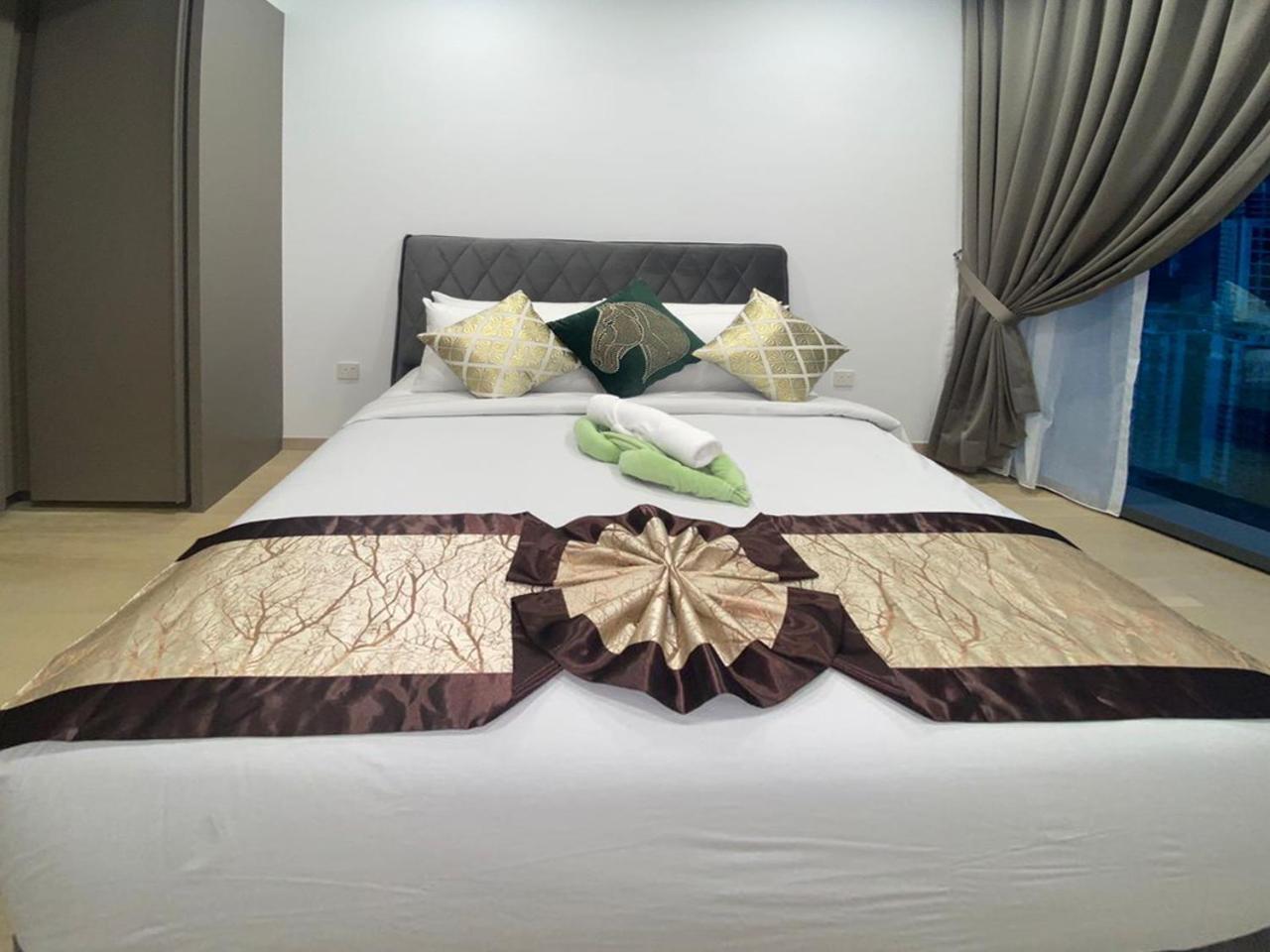 Astra @ Eaton Residences Kl Kuala Lumpur Extérieur photo