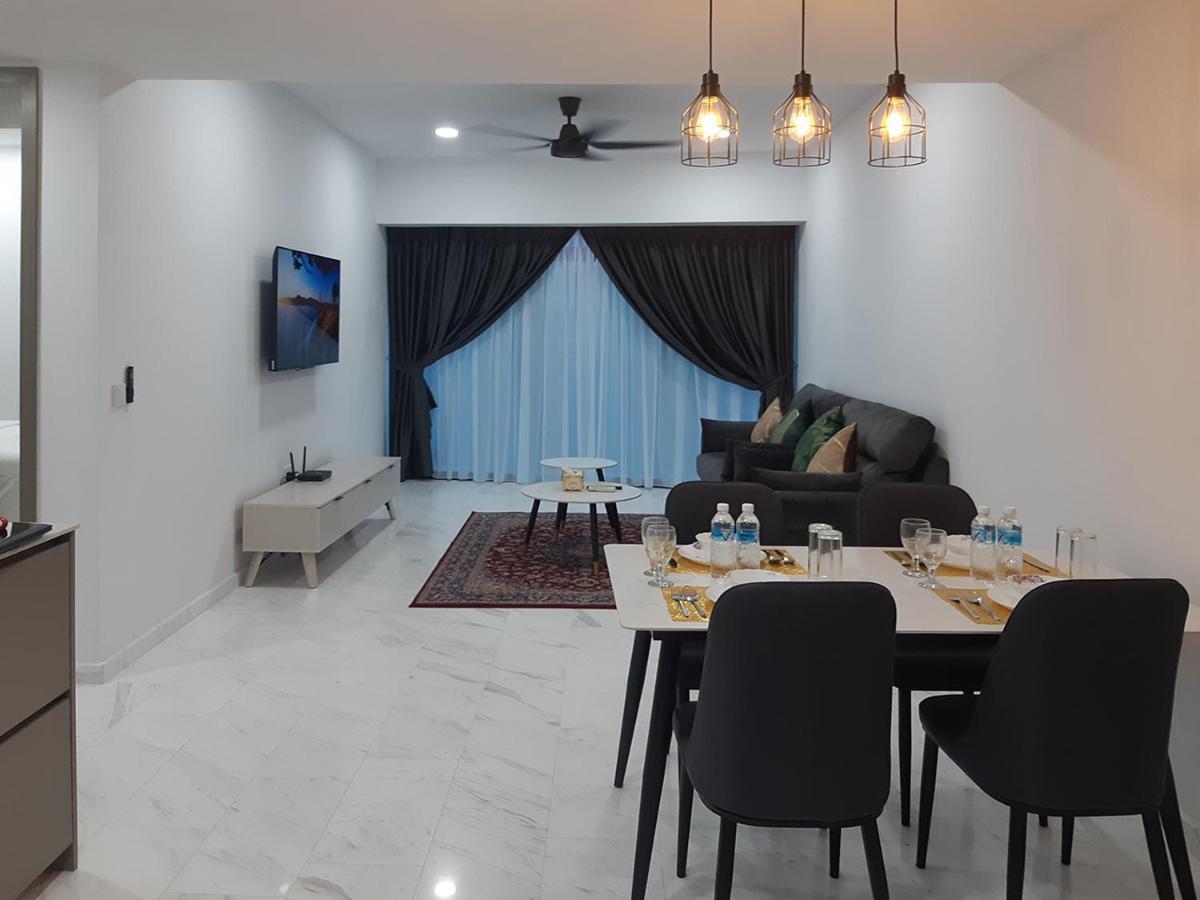 Astra @ Eaton Residences Kl Kuala Lumpur Extérieur photo